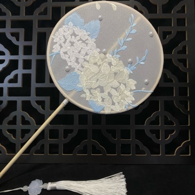 古风汉服团扇圆形绣花扇