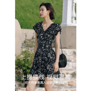 弥古黑色碎花v领雪纺连衣裙女夏季小个子短裙修身海边度假沙滩裙