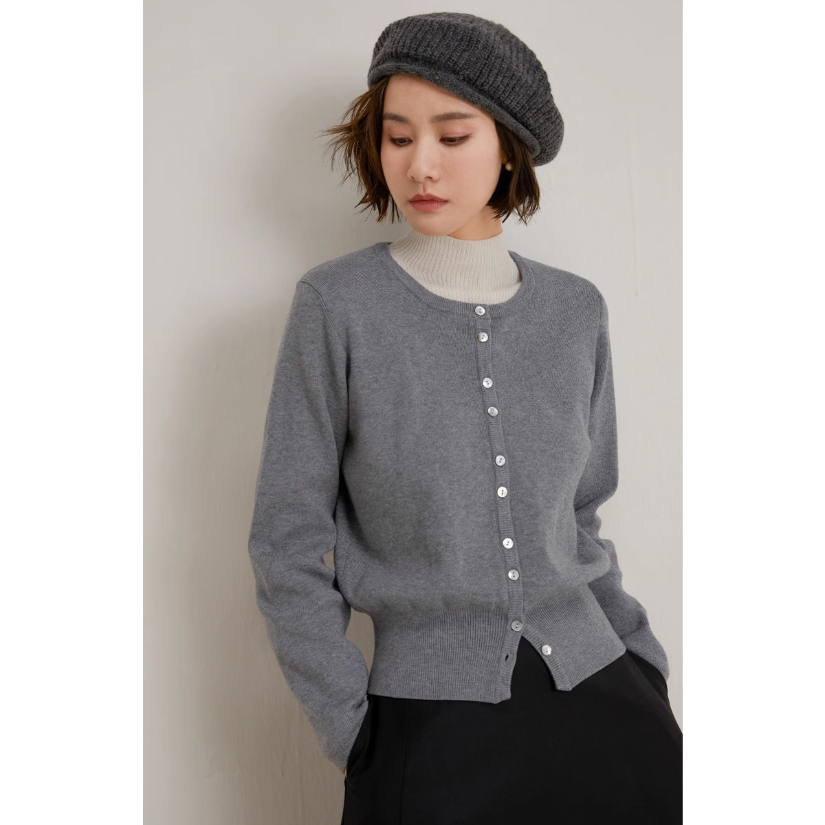 弥古气质灰色圆领针织衫上衣收腰女春秋外搭开衫外套修身早秋穿搭