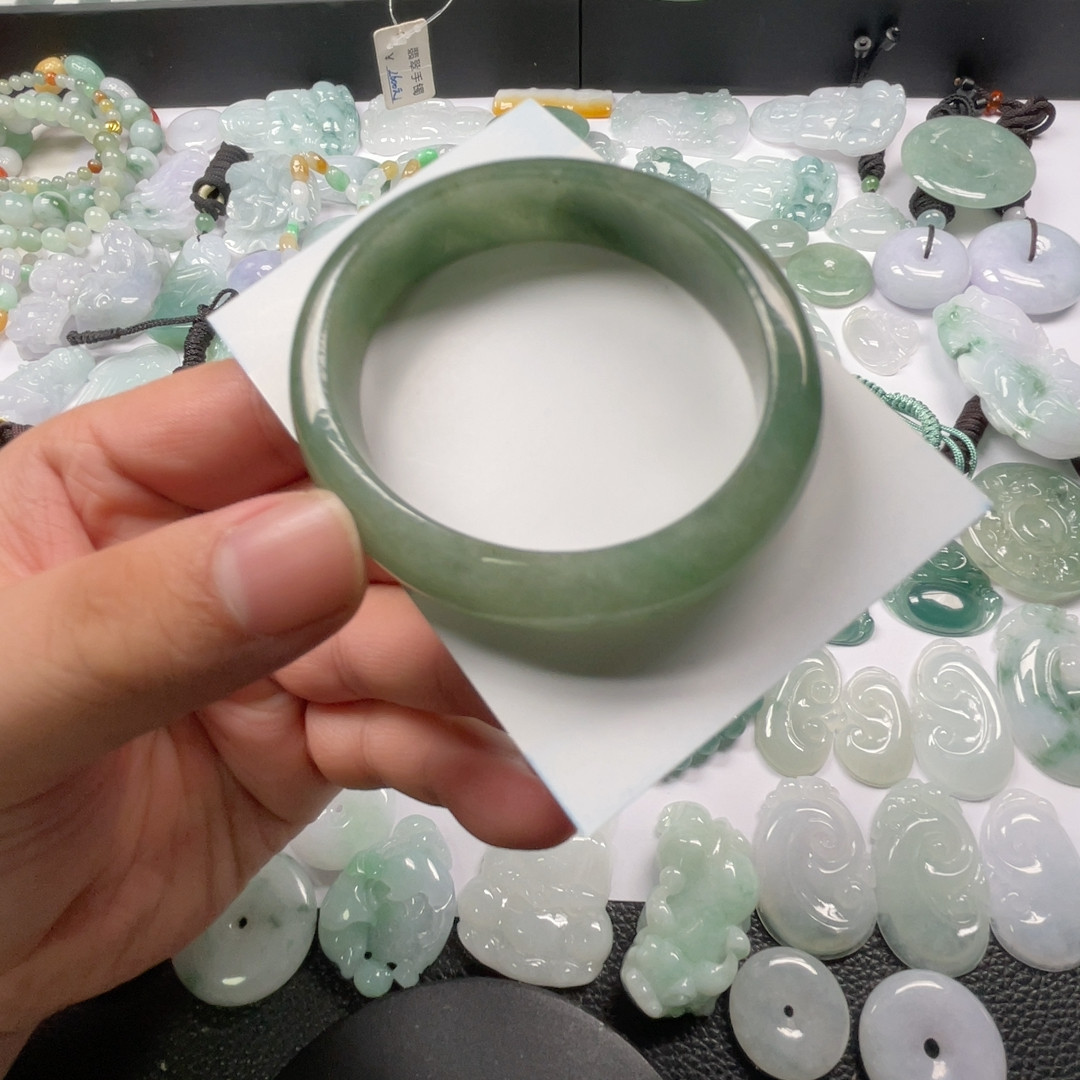 翡翠手镯54.8 贵妃 有瑕疵 特价