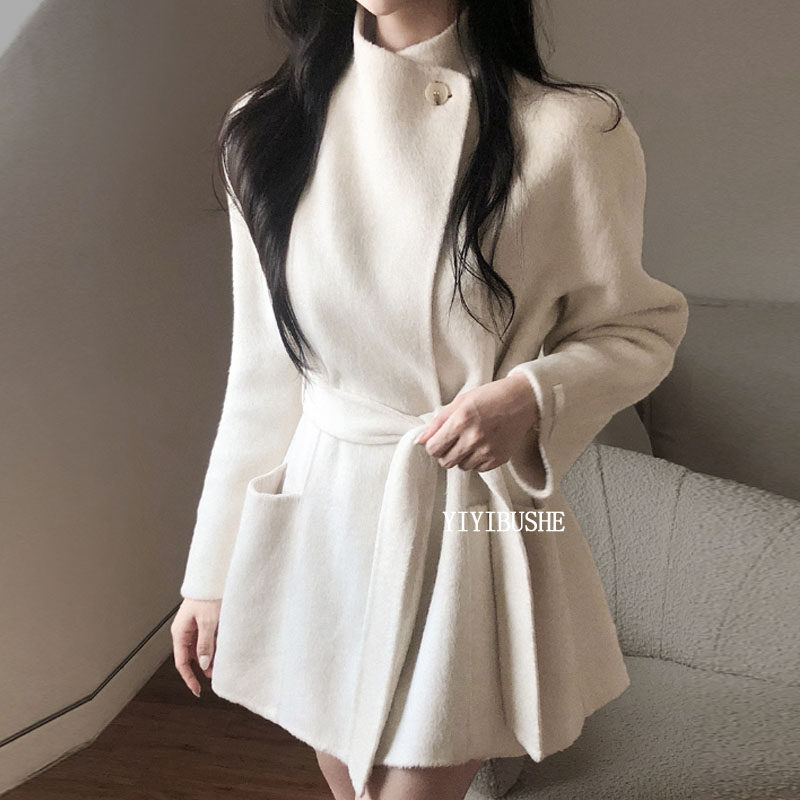 气质女人味翻领收腰羊毛大衣
