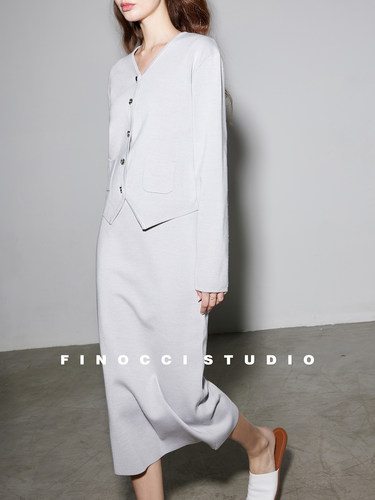 极简风羊毛针织时尚套装