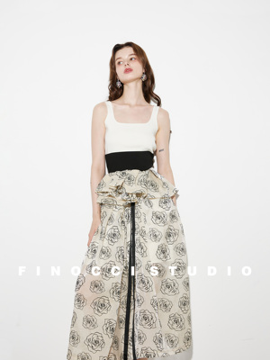 简笔玫瑰植绒设计感大摆半裙