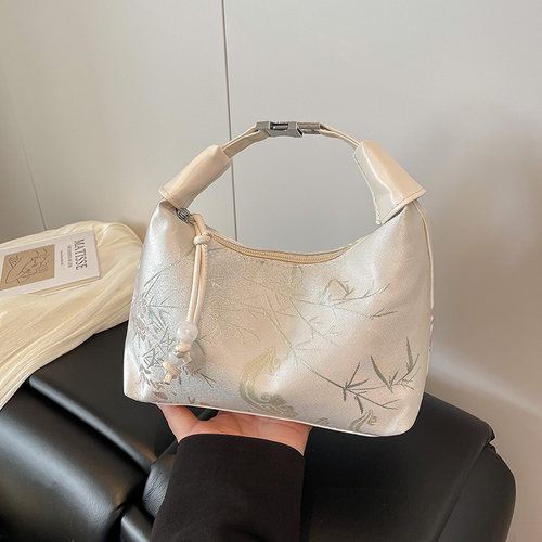 新款国风饺子包百搭品