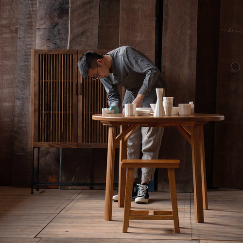 MUMO木墨 厚圆桌 现代樱桃木黑胡桃餐厅实木圆桌小户型餐桌4-6人 - 封面