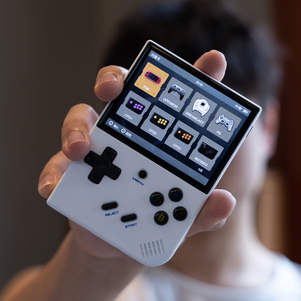 ANBERNIC安伯尼克RG35XX Plus竖版便携式掌机复古怀旧手柄PSP掌上游戏机2024新款连电视升级版联机串流送男友