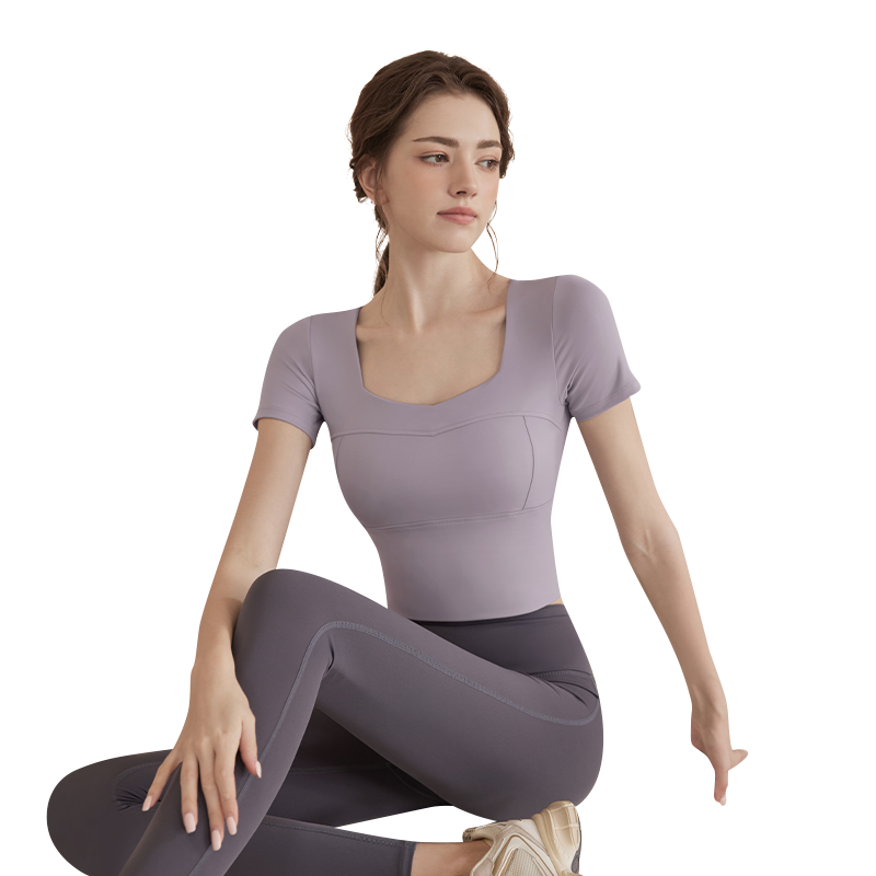 带胸垫瑜伽服女套装专业普拉提训练服跑步运动短袖高级感健身上衣