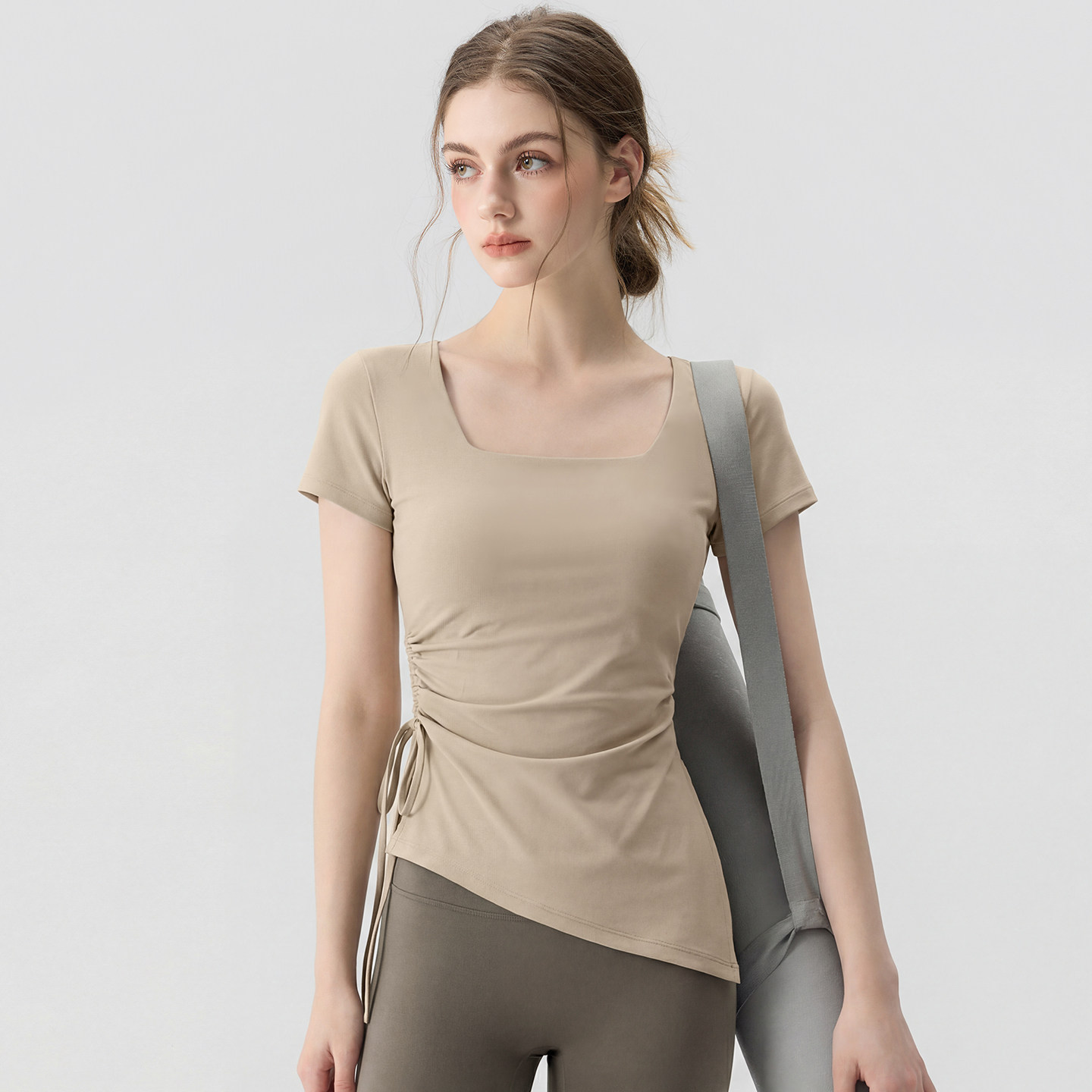 新丽雅带胸垫瑜伽服短袖收腰显瘦速干跑步运动普拉提上衣健身套装