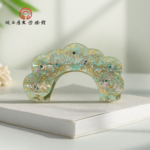 陕西历史博物馆蟠螭抓夹发饰边夹