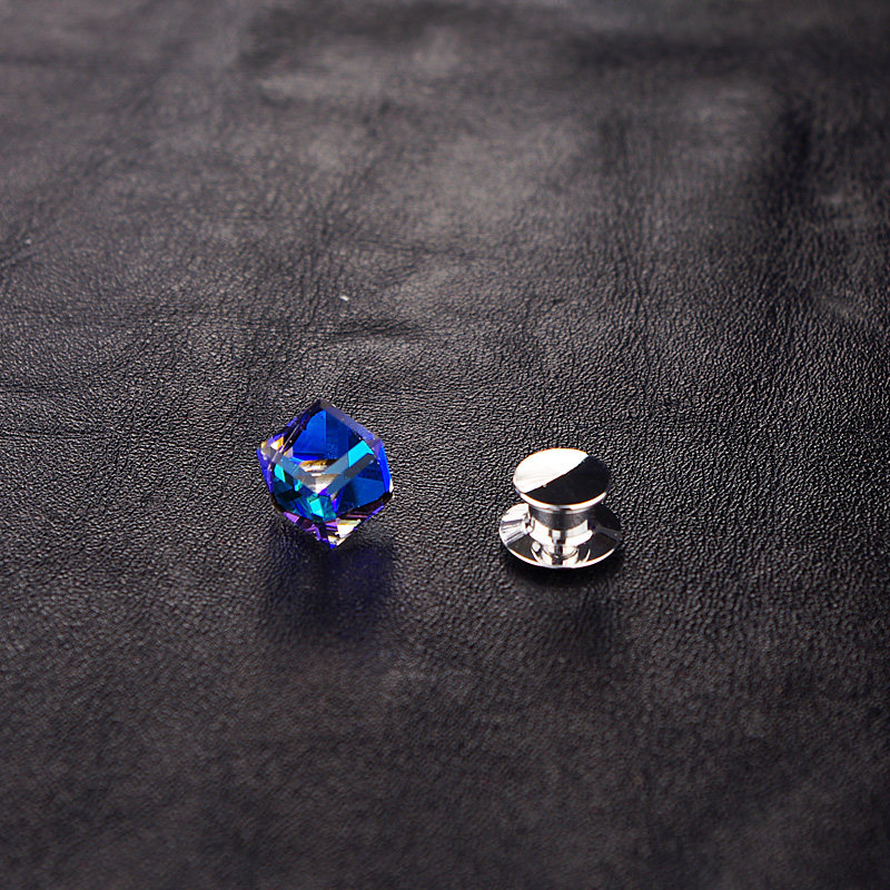 奧地利水晶胸針領針大氣百搭襯衫西服裝飾男胸花女士防走光別針扣在類目 服飾配件/皮帶/帽子/圍巾, 領部配件, 領針中 - 來自Buy2taobao.com提供專業的淘寶代購服務