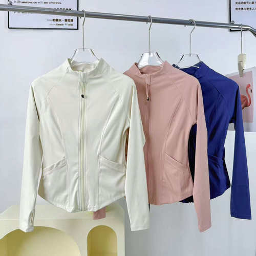 外套女修身显瘦口袋运动速干透气