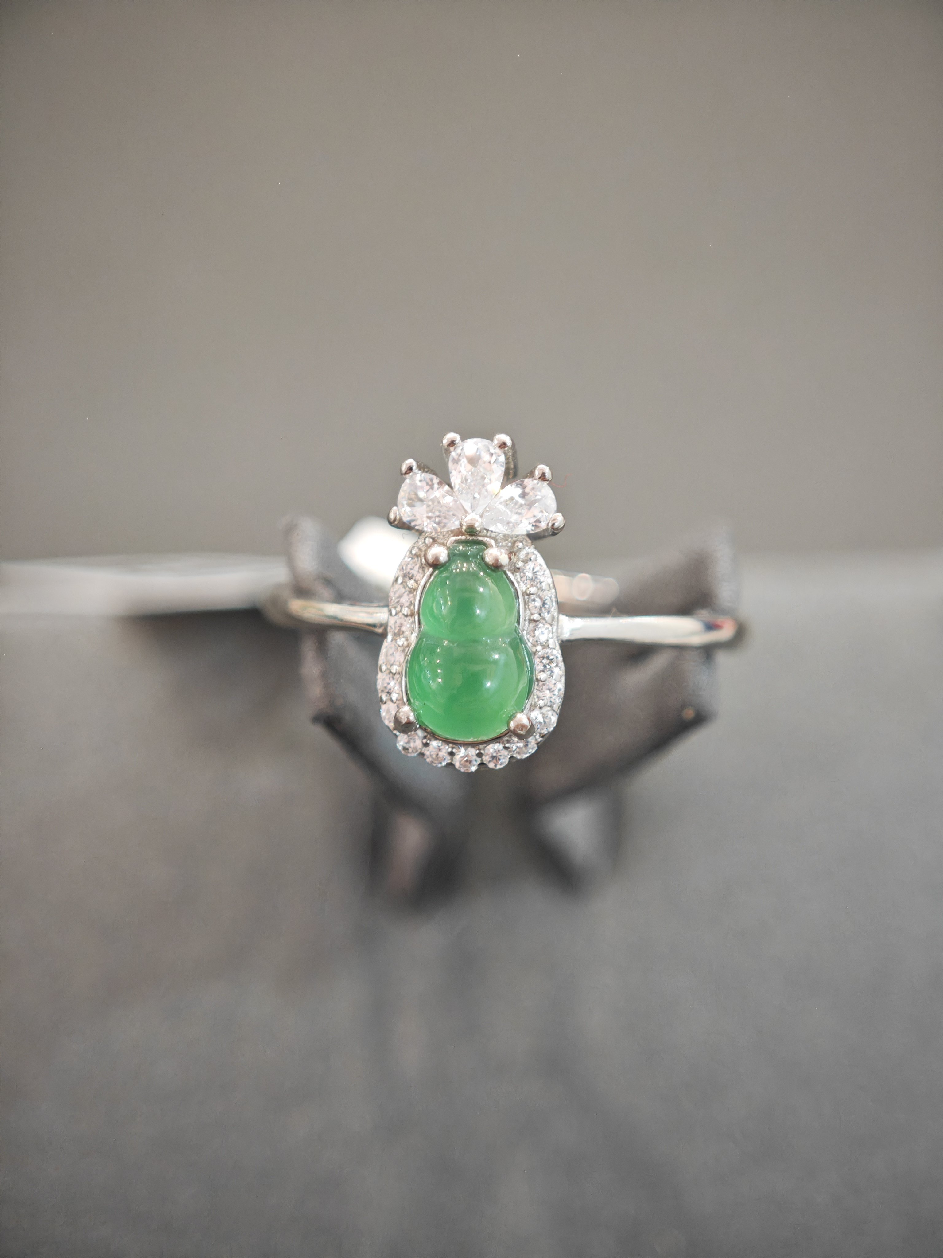 天然缅甸翡翠A货玉戒指保真镶嵌玉指环葫芦尾戒生日礼物送女友