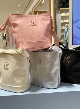 韩国代购MLB儿童时尚休闲26新款暗纹单肩斜挎水桶包066N