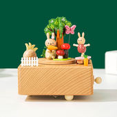 小兔滑板车旋转音乐盒八音盒木质蓝牙音箱创意儿童生日圣诞节礼物