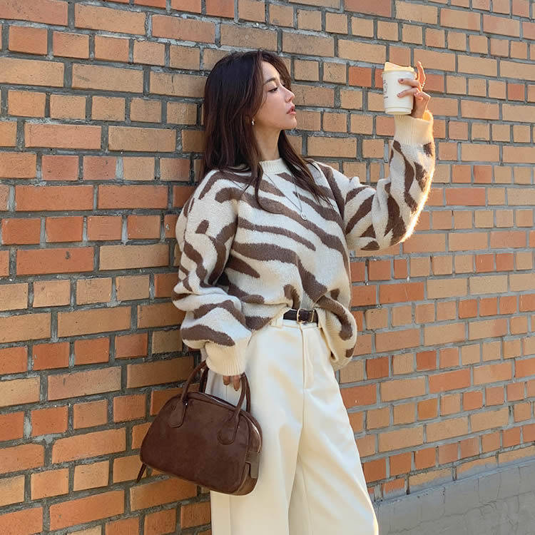 时尚起义韩国代购潮范2025冬斑马纹圆领宽松针织衫毛衣dp26010103