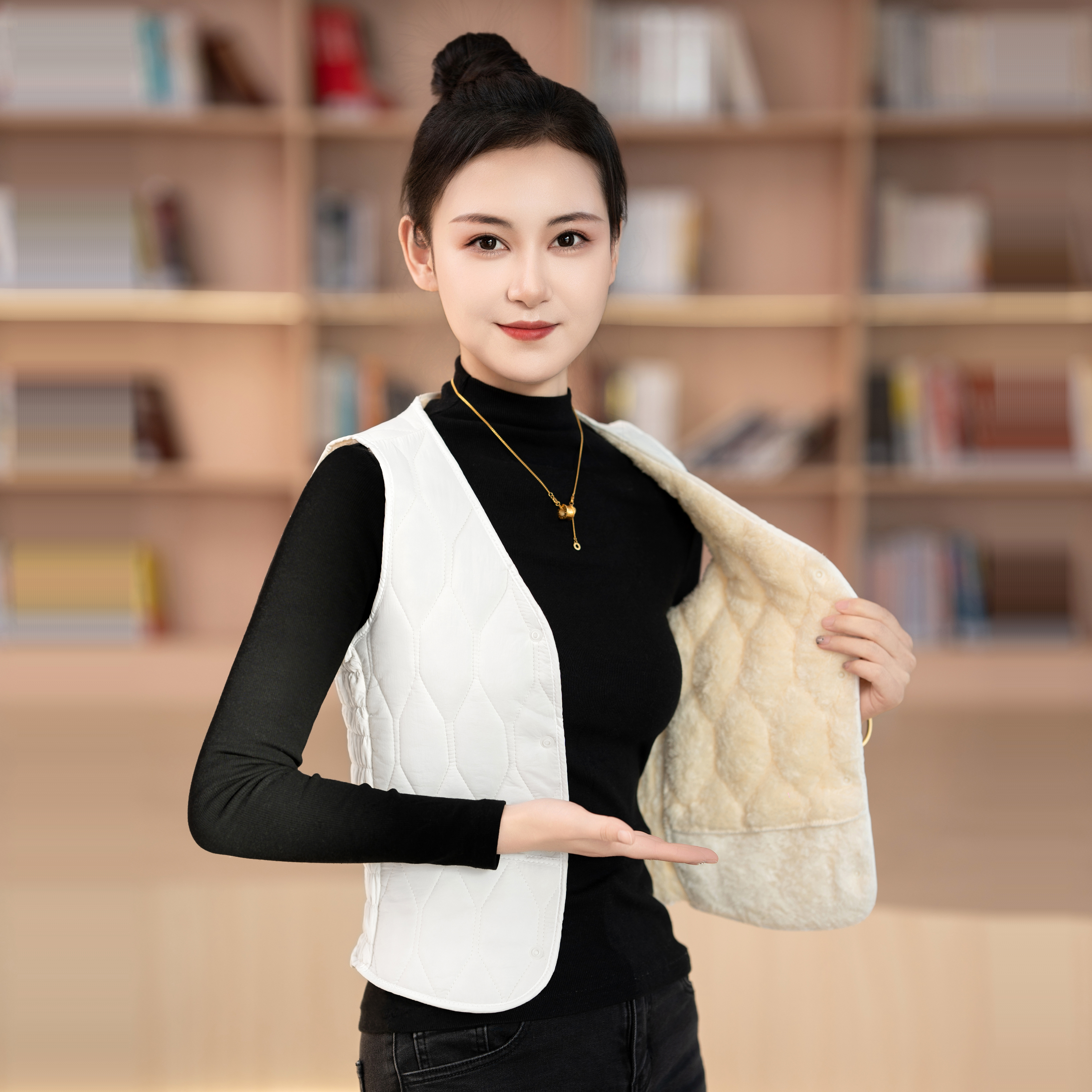 轻薄加绒外穿短款妈妈保暖马夹