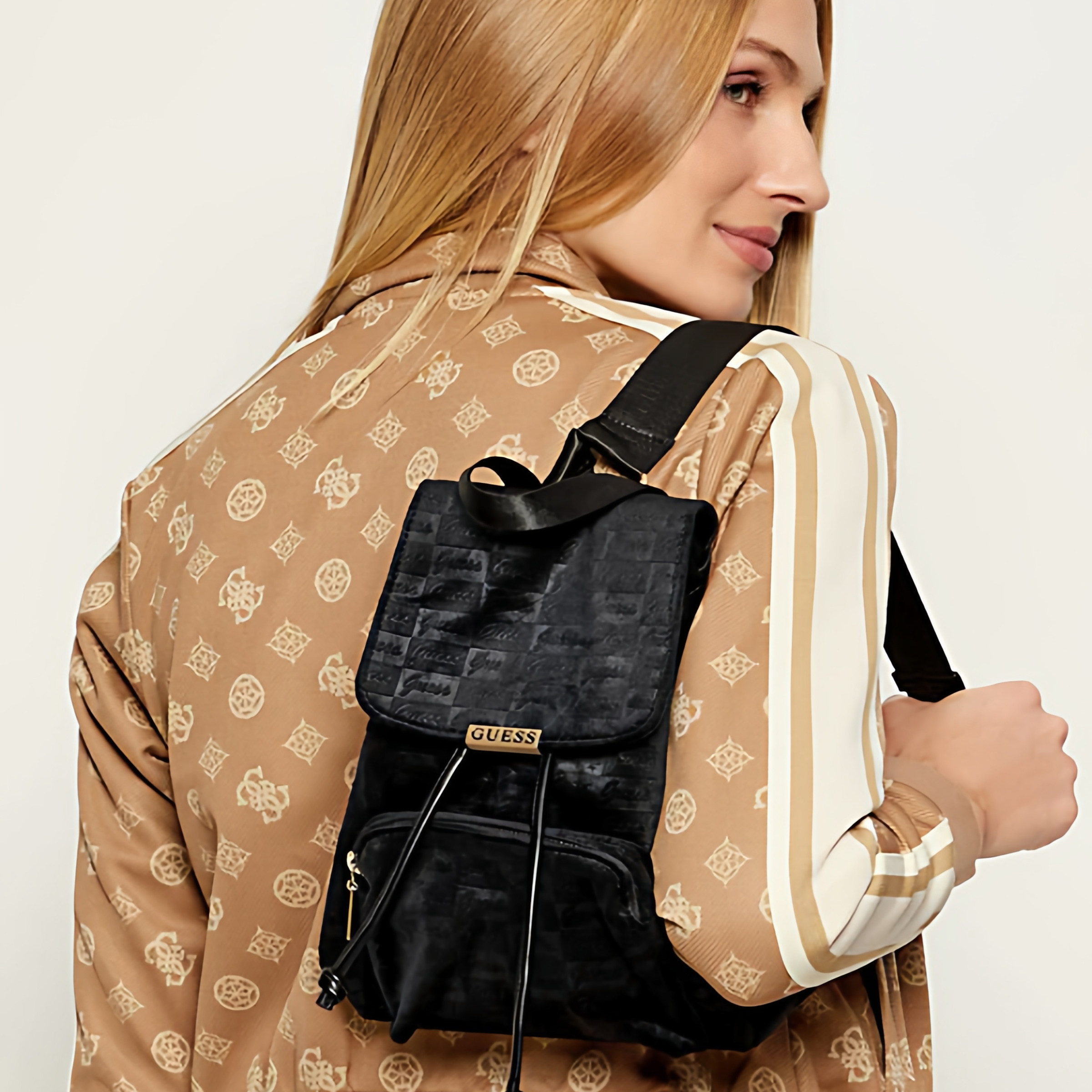 GS 2025冬季新款 欧美原单外贸天鹅绒双肩背包