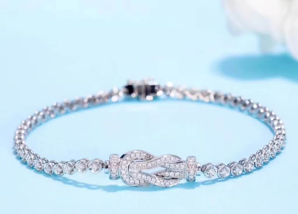 日本珠宝展会预展内展18K金镶女款60分钻石手链K白玫瑰金两色可选