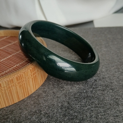 新疆和田玉黑青玉手镯和田玉墨玉手镯料细大圈口支持复检带证书