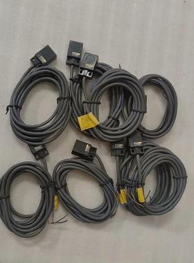 欧姆龙TL-W5MD2接近开关没有包装8个