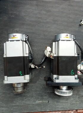 川崎RS50N机器人5/6轴电机TS4614N7080E20-议价