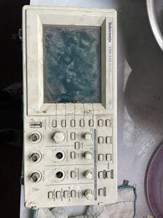 TDS210泰克示波器.通电屏幕亮.配件出.我想拆.拆不出啊