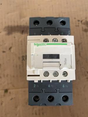 施耐德交流接触器LC1D50A