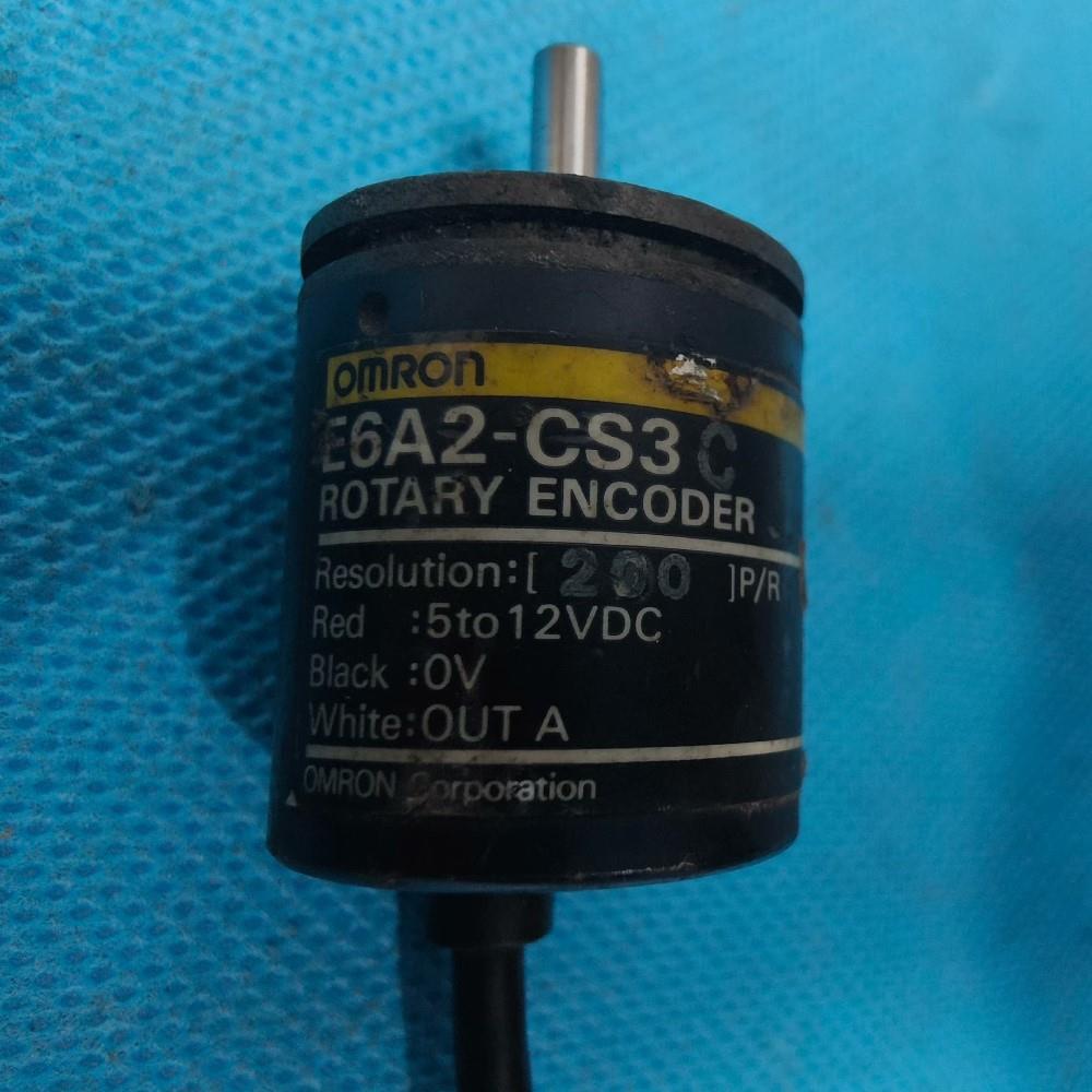 欧姆龙200线编码器E6A2-CS3C电压512V