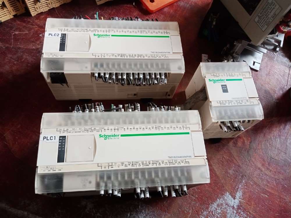 施耐德TM218LDA40DR4PHN二手拆机成色如图包好,-议价