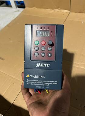 易能变频器EDS300-2S00070.75kw2