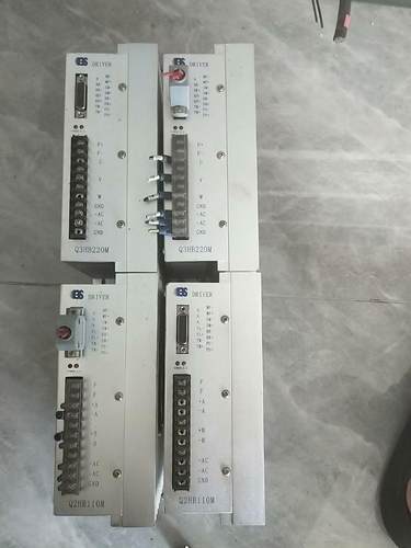 白山步进驱动器Q3HB220M两台Q2HB110M两台,实