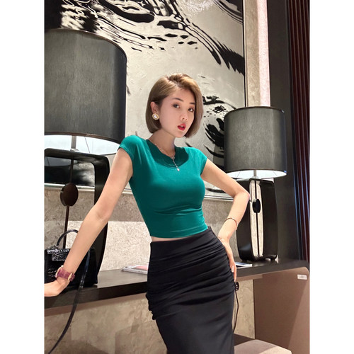 气质修身百搭显身材圆领打底上衣