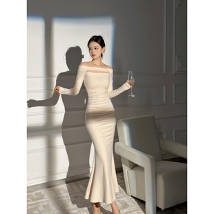 XULU原创纯色特丽绒气质修身 连衣裙 包臀裙优雅知性一字肩镂空长袖