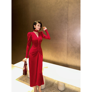 XULU原创轻奢纯色醋酸亮丝性感气质显白褶皱显瘦泡泡袖 V领连衣裙