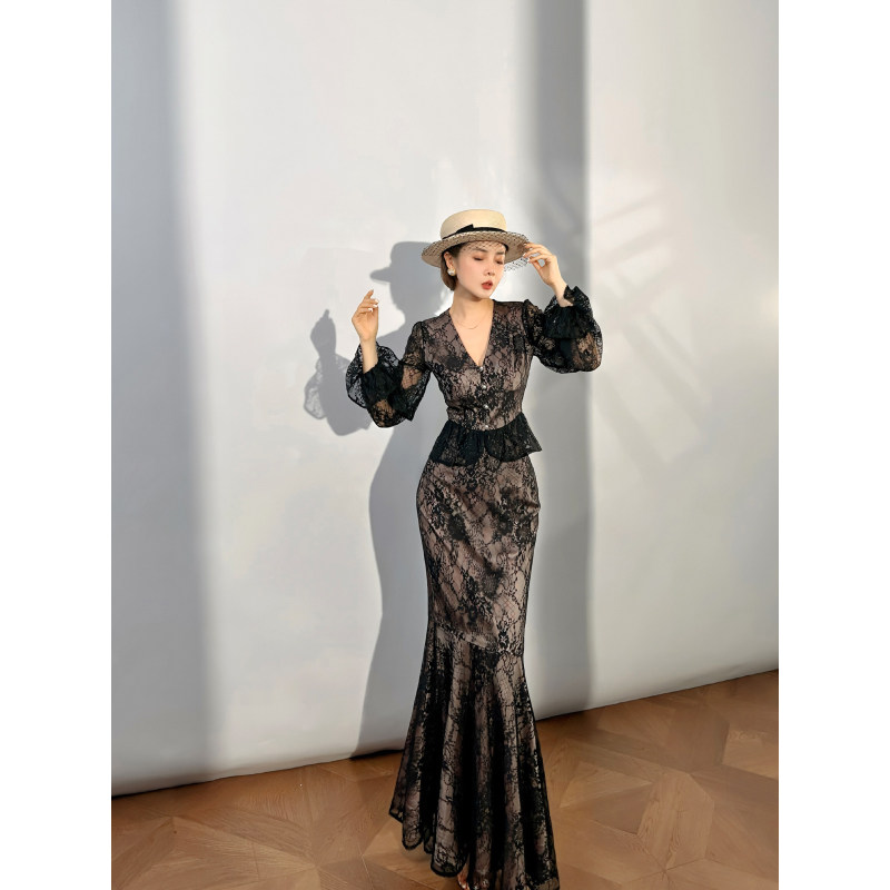 XULU原创进口玫瑰镂空蕾丝雪花缎底里高级感荷叶边鱼尾裙两件套装