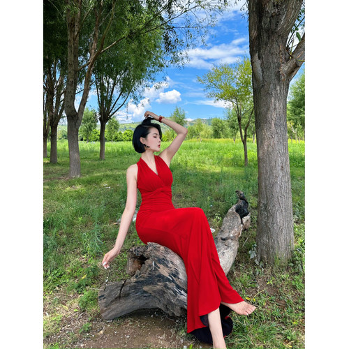 XULU原创红色水晶麻纱赫本风时尚包臀裙气质高腰V领无袖连衣裙