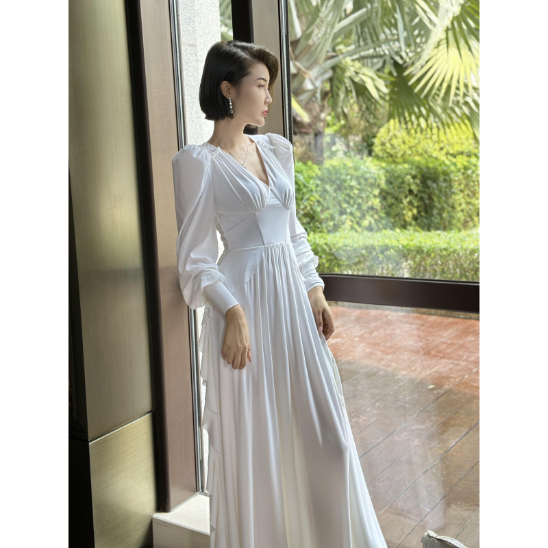 XULU原创简约纯色欧洲高定水晶麻纱轻奢气质木耳边长袖V领连衣裙