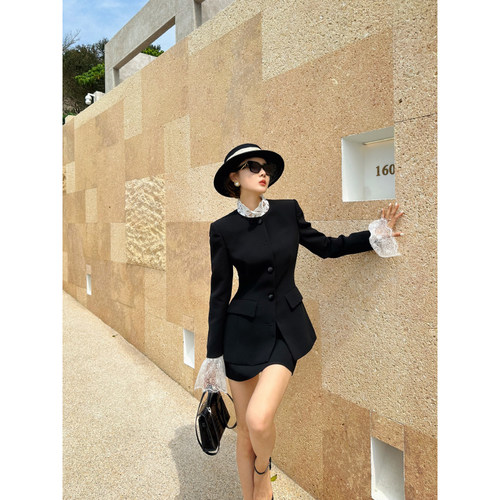 XULU原创优雅水溶蕾丝花边拼精纺梭织西装外套黑色包臀短裙两件套