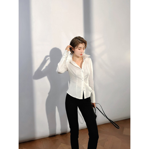 XULU原创通勤透气棉长袖白色翻领衬衫百搭时髦老钱修身收腰上衣