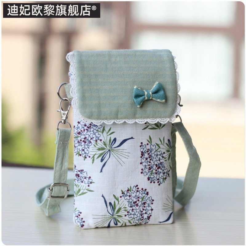 斜挎布艺随身胸前小小汉服手机包图片