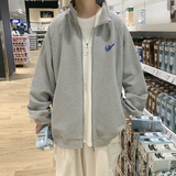 浅灰色