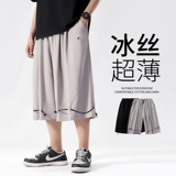 浅灰色