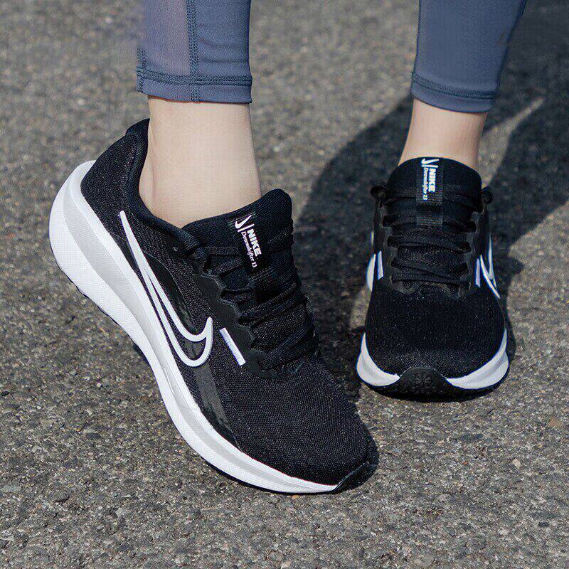 Nike耐克正品女鞋新款网面透气运动鞋黑色耐磨健步鞋缓震跑步鞋