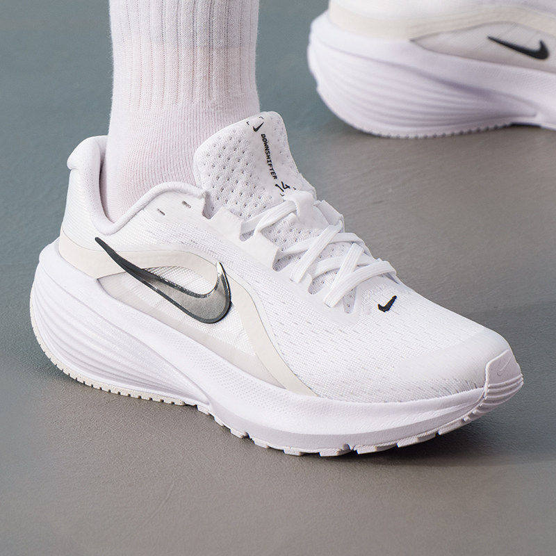 NIKE耐克小白鞋女鞋子正品运动鞋子女网面鞋缓震透气跑步鞋休闲鞋