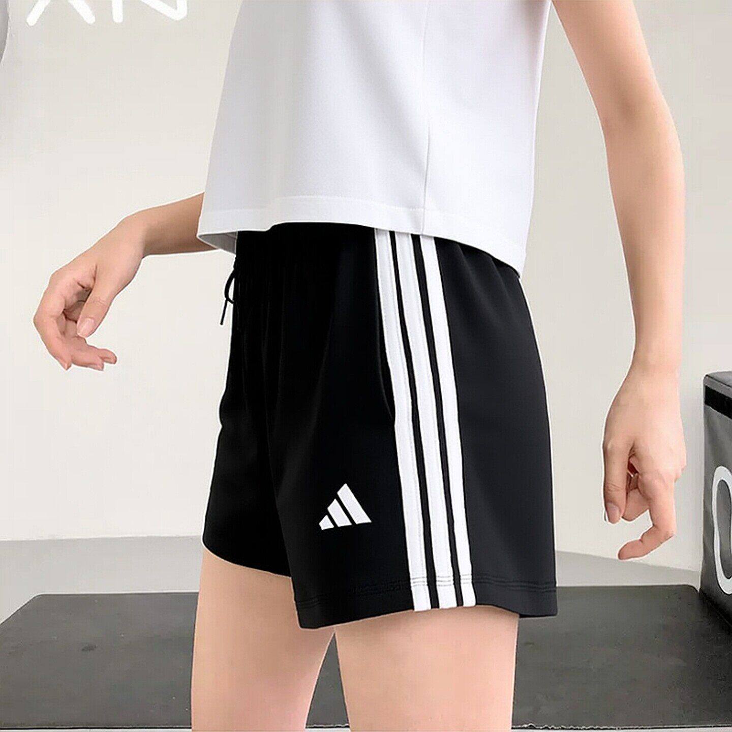 阿迪达斯三条纹短裤女夏