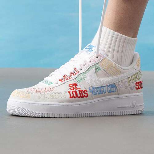 Nike耐克男鞋 AIR FORCE 1潮流时尚舒适休闲低帮板鞋II1549-100