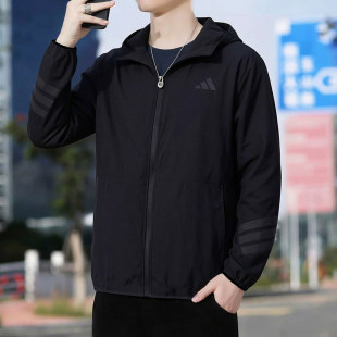 阿迪达斯连帽外套男夏季新款梭织透气薄款黑色运动服薄款男士夹克