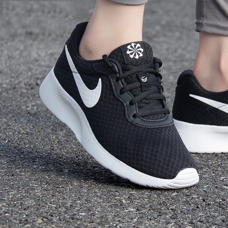 Nike耐克女鞋正品正品鞋子网面透气运动鞋透气TANJUN黑白色跑步鞋