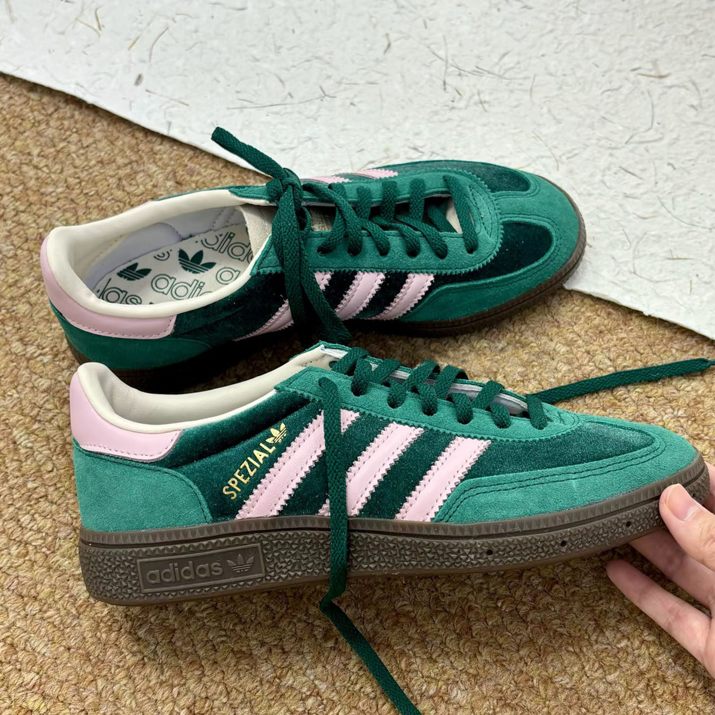 adidas三叶草绿色板鞋女秋季新款正品休闲鞋复古篮球麂皮德训鞋女