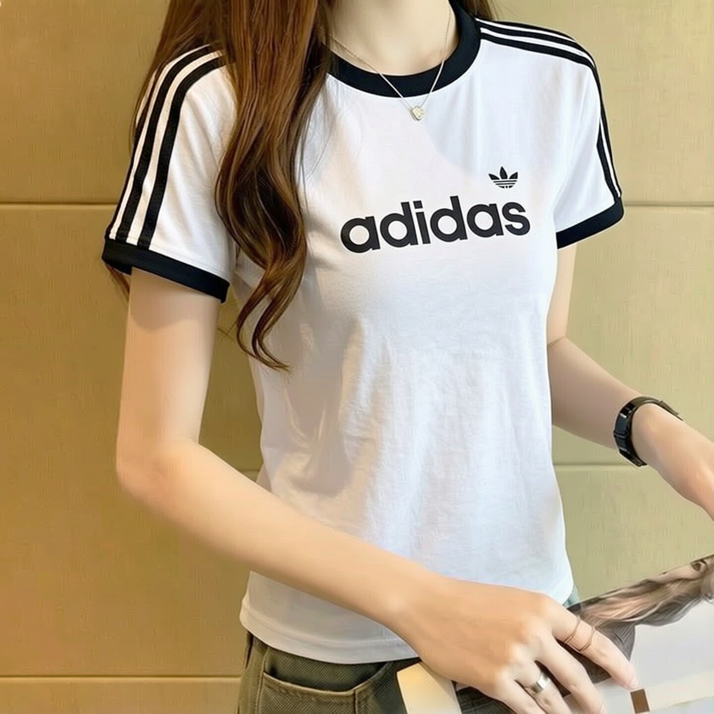 阿迪达斯三叶草短袖女t恤夏季正品棉美式三条杠修身韩版显瘦半袖